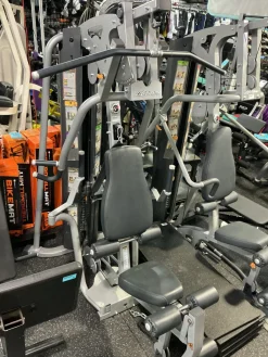 Used Life Fitness G4 Home Gym w/Plates