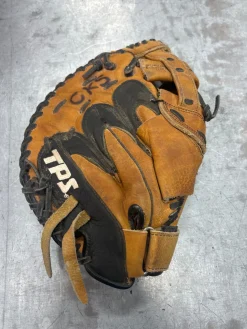 Used Louisville Slugger TPS FP2045 BB/SB Catchers RH Throw Brown 35"