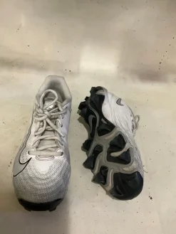 Used Nike Adult FB Cleats White Senior 7