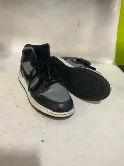 Used Nike Running/X-Train Shoes M
