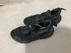 Used Nike Running/X-Train Shoes Y