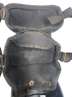 Used PRO TEAM UMPIRE LEG GUARDS Umpire Leg Guards