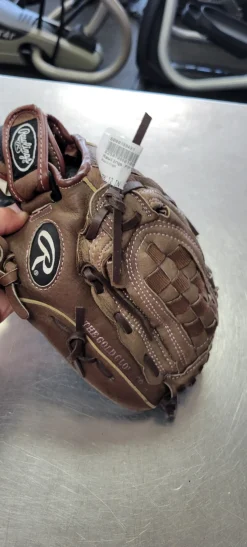 Used Rawlings FP12 BB/SB Glove RH Throw None 12"