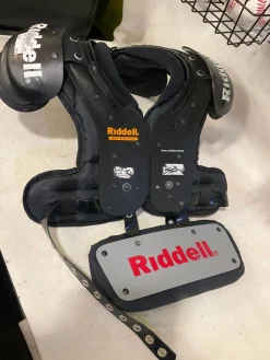 Used Riddell BLAZE W/BACK PLATE FB Shoulder Pads Black MD