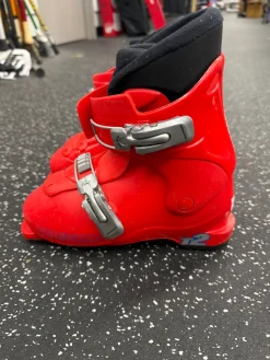 Used Salomon PERFOMA T2 Boys DH Ski Boot Red 210 MP - J02