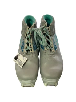 Used Salomon W 05-05.5 / JR 03.5-04 Women's Cross Country Ski Boots