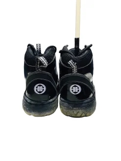 Used Senior 9 Broomball and Curling Shoes