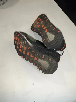Used Senior 8 Men's Camping and Climbing Footwear