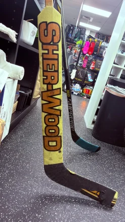 Used Sher-wood 5030SC Senior Goalie Stick 27