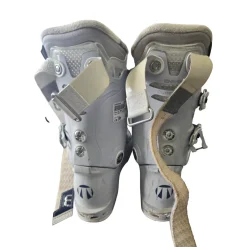 Used Tecnica MACH1 LV WMNS SZ23.5 SKI BOOTS Womens DH Ski Boot White 235 MP - J05.5 - W06.5