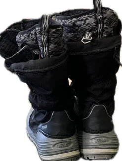 Used TEVA Snow/Hunt/Hike Boots W Black Senior 9