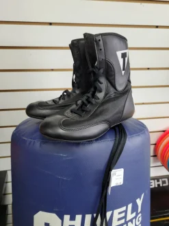 Used Title Junior 03 Boxing Shoes