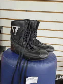 Used Title Junior 03 Boxing Shoes