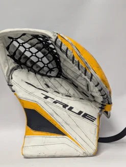 Used True L12.2 PRO RETURN GLOVE Senior Goalie Catcher White And Gold