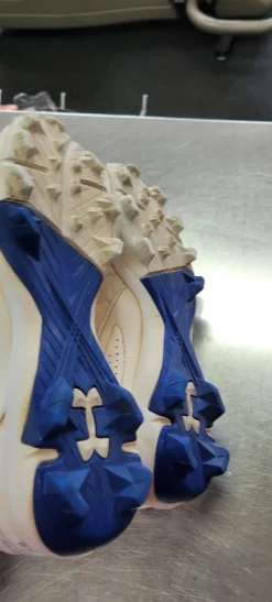 Used Under Armour 4.5 BB/SB Cleats Navy Blue Junior 04.5