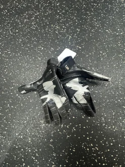 Used Under Armour F8 FB Gloves Black SM