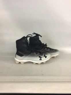 Used Under Armour Jr FB Cleats Black Junior 04