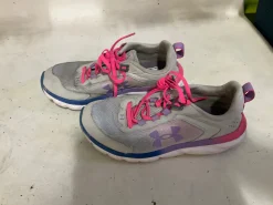 Used Under Armour Running/X-Train Shoes Y