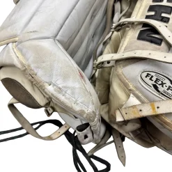 Used Vaughn VELOCITY 7600 V4 Goalie Leg Pads Senior White 34"