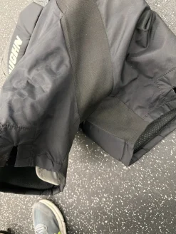 Used Vaughn V9 Junior Goalie Pant Black S/M
