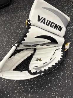 Used Vaughn V5 7190 Youth Goalie Blocker White