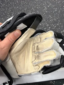 Used Vaughn V5 7190 Youth Goalie Catcher White