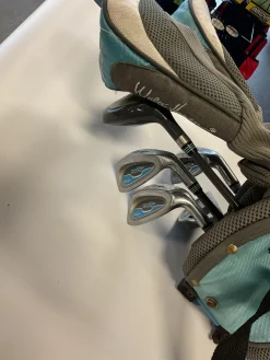 Used Walter Hagen HAGEN JR GIRLS Jr Package Set RH Carolina Blue 6 Piece