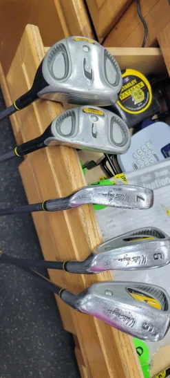 Used Walter Hagen 5 PIECE Jr Package Set RH None 5 Piece