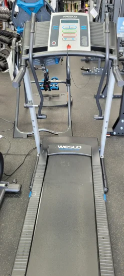 Used Weslo CROSSWALK 5.2T Treadmill