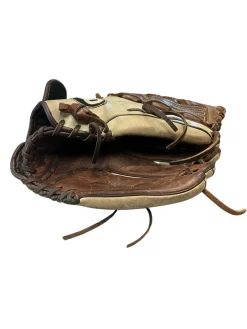 Used Wilson A950 BB/SB Glove RH Throw Brown 12 1/2"