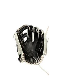 Used Wilson A2000 FASTPITCH RH Throw Fastpitch Gloves Grey 11 3/4"