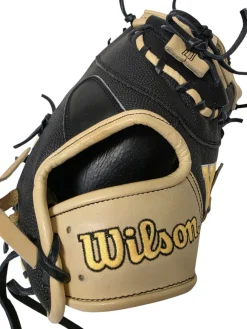 Used Wilson A2000 1679 First Base RH Throw Baseball Glove 12 1/2