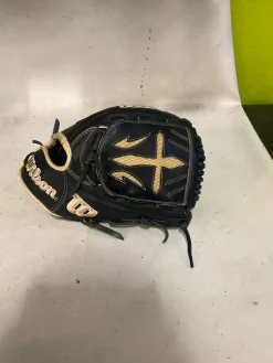 Used Wilson A2000 PRO STOCK PITCHING BB/SB Glove RH Throw Black 12"