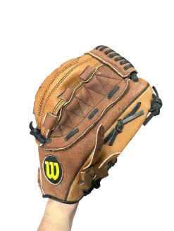Used Wilson A440 RH Throw Fastpitch Gloves Brown 11 1/2"