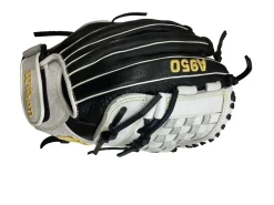 Used Wilson A950 RH Throw Fastpitch Gloves White 12