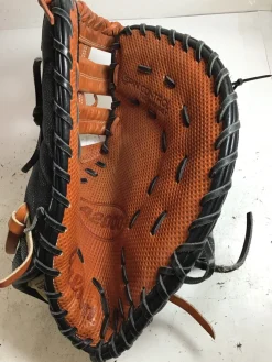 Used Wilson A2000 SC1620 BB/SB First Base RH Throw Brown 12 1/2