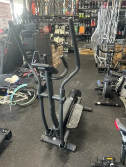 Used Xterra FS2.5 ELLIPTICAL Programmable Elliptical