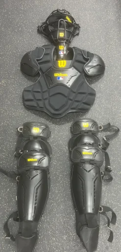 Wilson FULL UMPIRE SET/ADULT Umpire Accessories